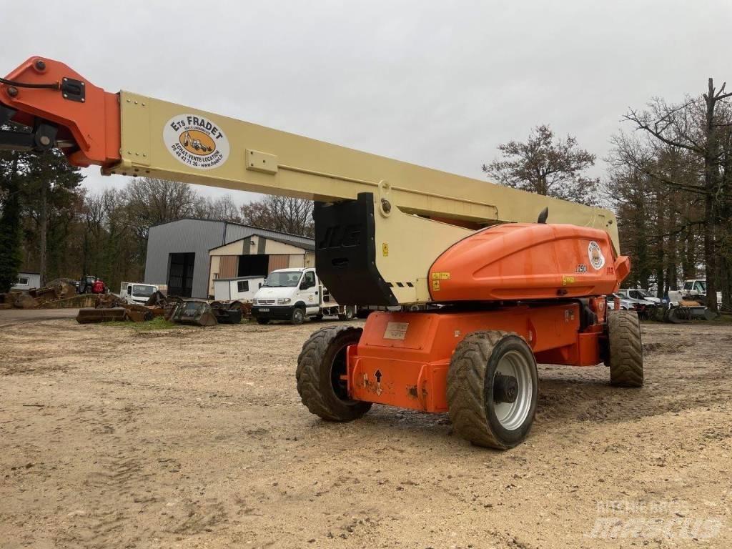JLG 1250 AJP Съчленени стрелови подемници