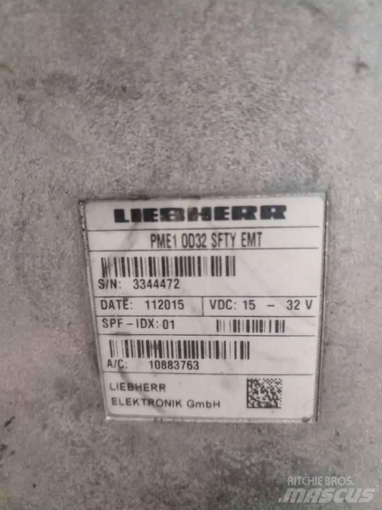Liebherr R 916 LC Електроники
