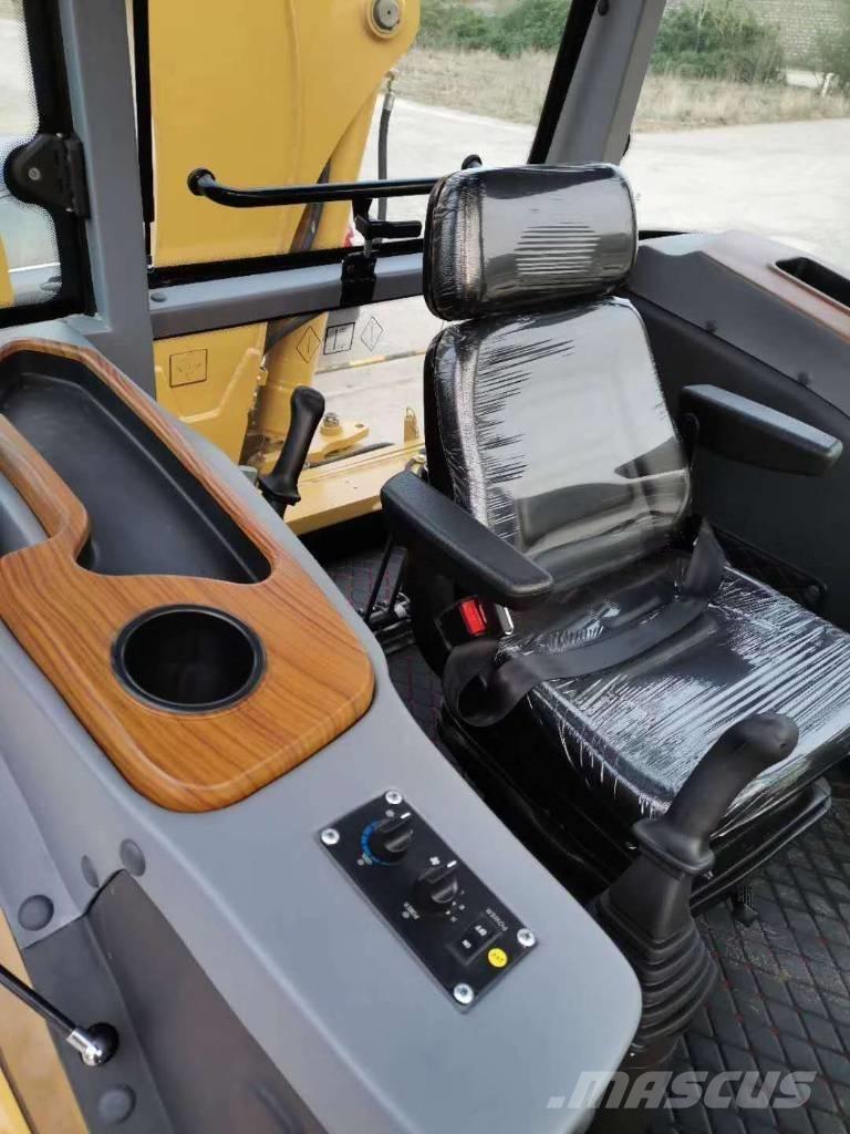 CAT 428 F Товарач със заден ексватор
