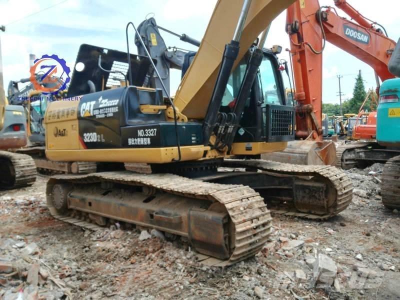 CAT 323 D L Верижен екскаватор