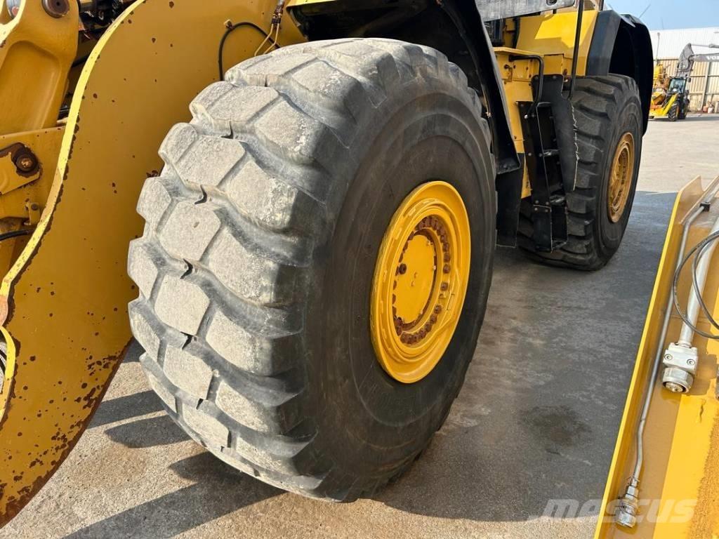 CAT 980 Колесни товарачи
