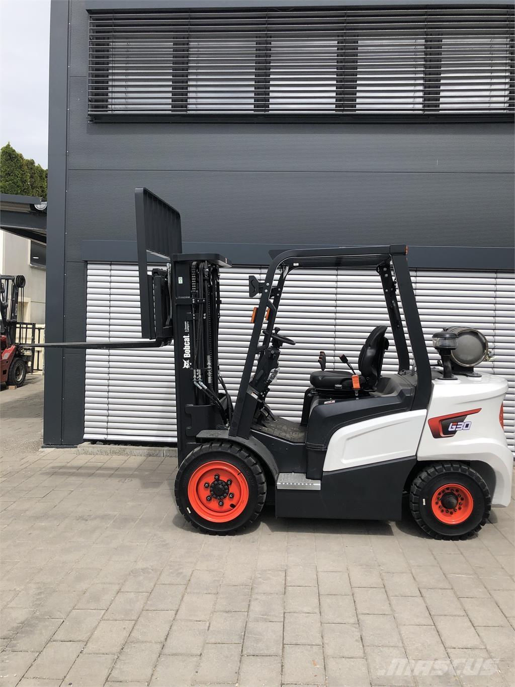 Bobcat G30 NXP Камиони с АГУ
