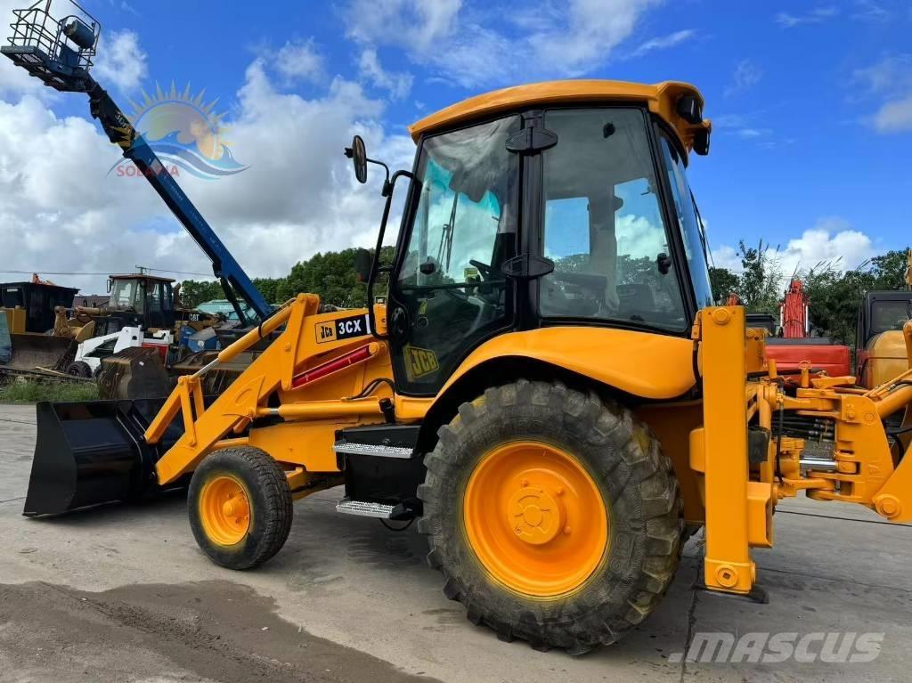 JCB 3 CX Товарач със заден ексватор