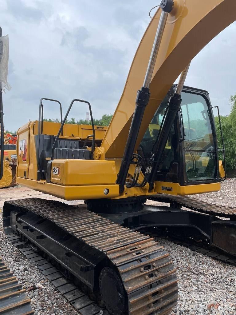 CAT CAT323GX Средни екскаватори 7т - 12т