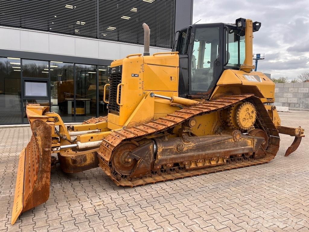 CAT D6N XL Верижни булдозери
