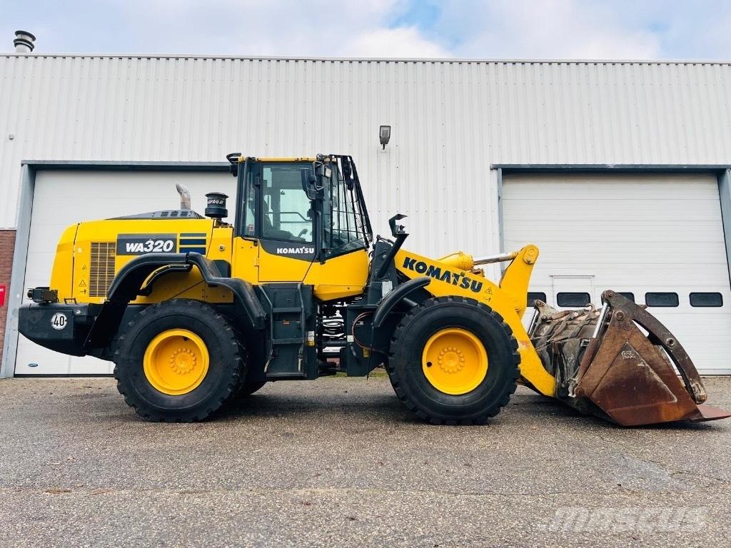 Komatsu WA 320-8 Колесни товарачи