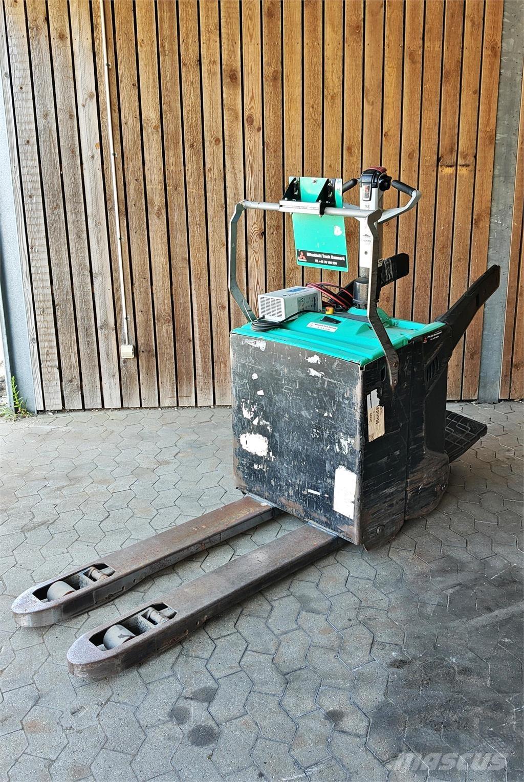 Mitsubishi PBV20N2 Колички с платформа за оператора