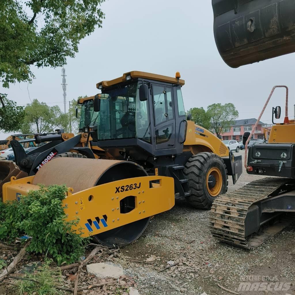 XCMG XS 263 J Еднобарабанни ролки
