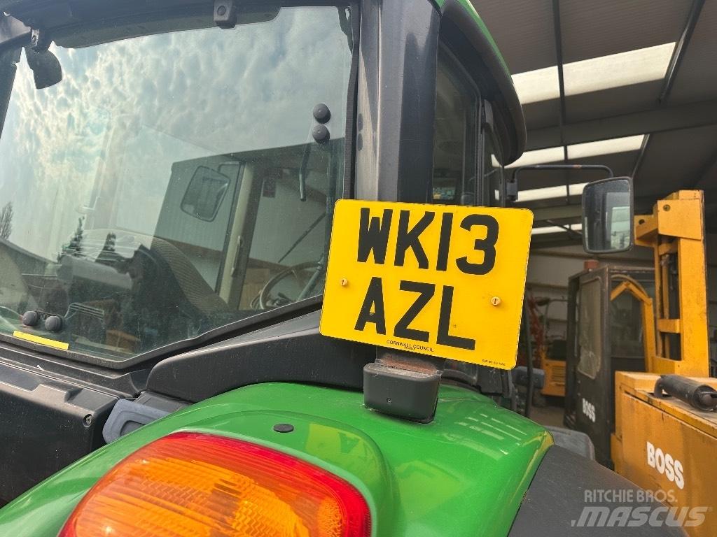 John Deere 6210 Трактори