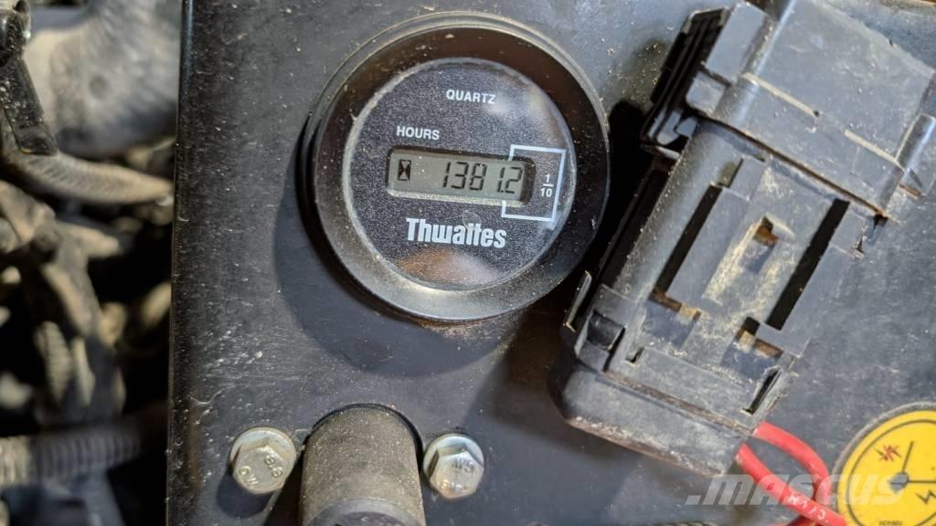 Thwaites Mach 201 Странични самосвали
