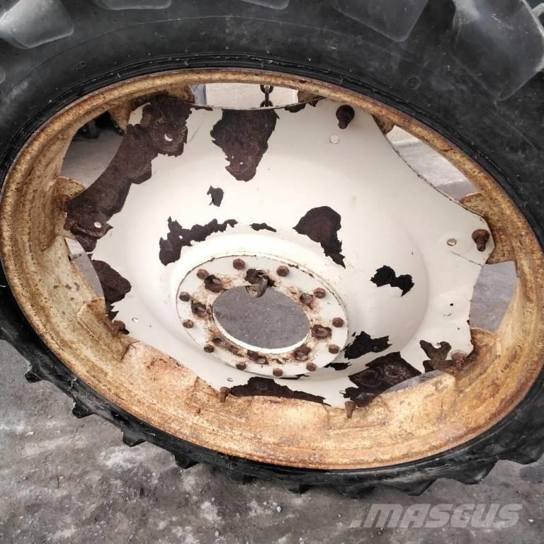Taurus 9.5R44 Колелета/Гуми