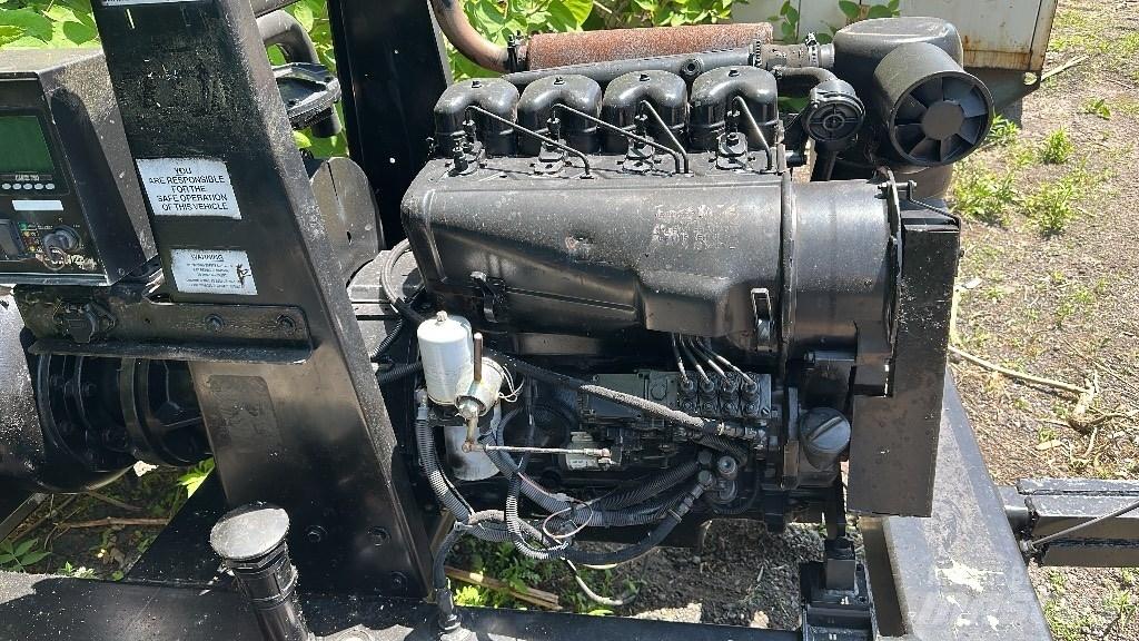 Deutz F3L914 Комунални съоражения