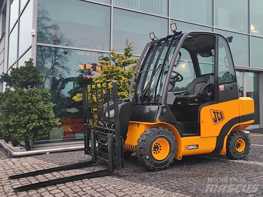 JCB TLT25D Дизелови камиони