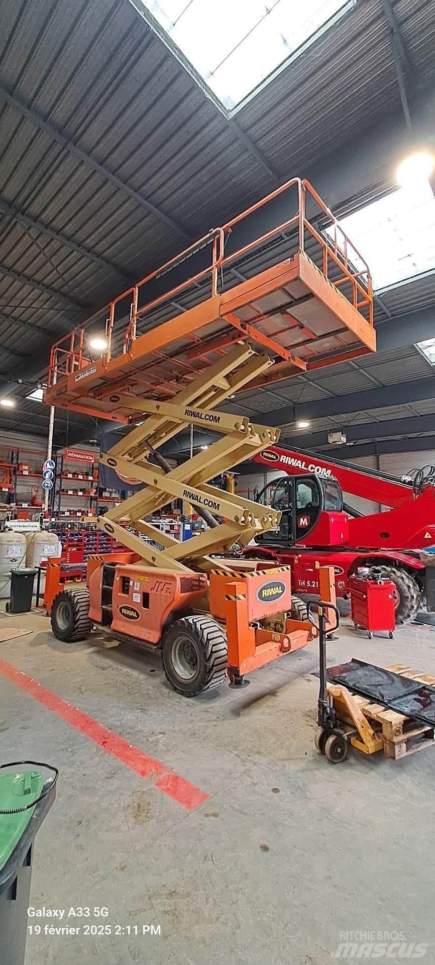 JLG 3394RT Ножични работни платформи