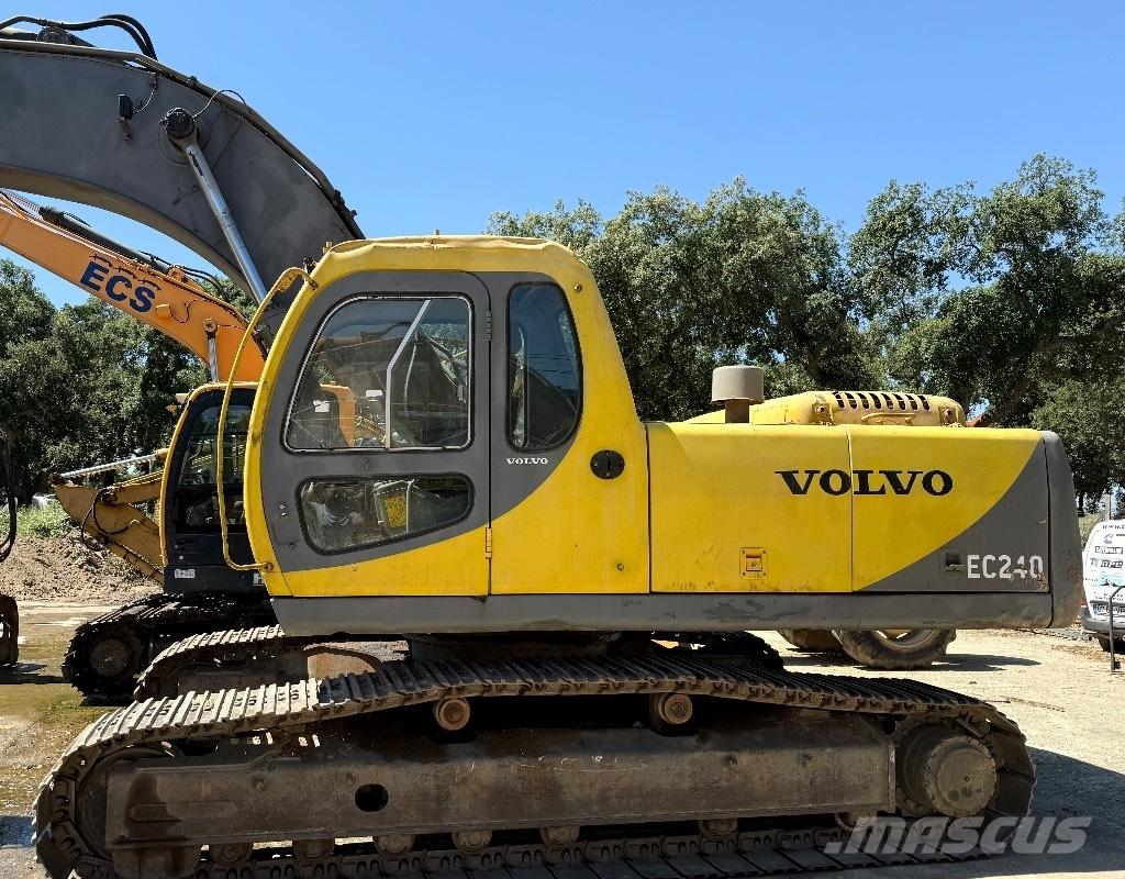 Volvo EC240 Екскаватори с дълго рамо