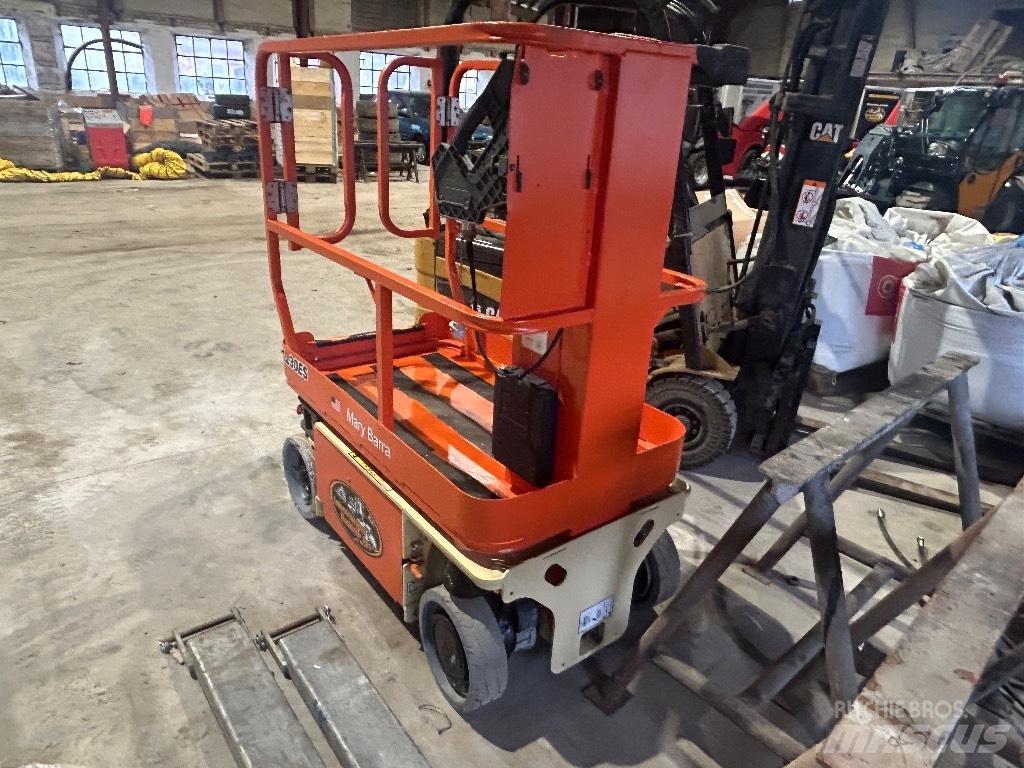 JLG 1230 ES Вертикални мачтови повдигачи

