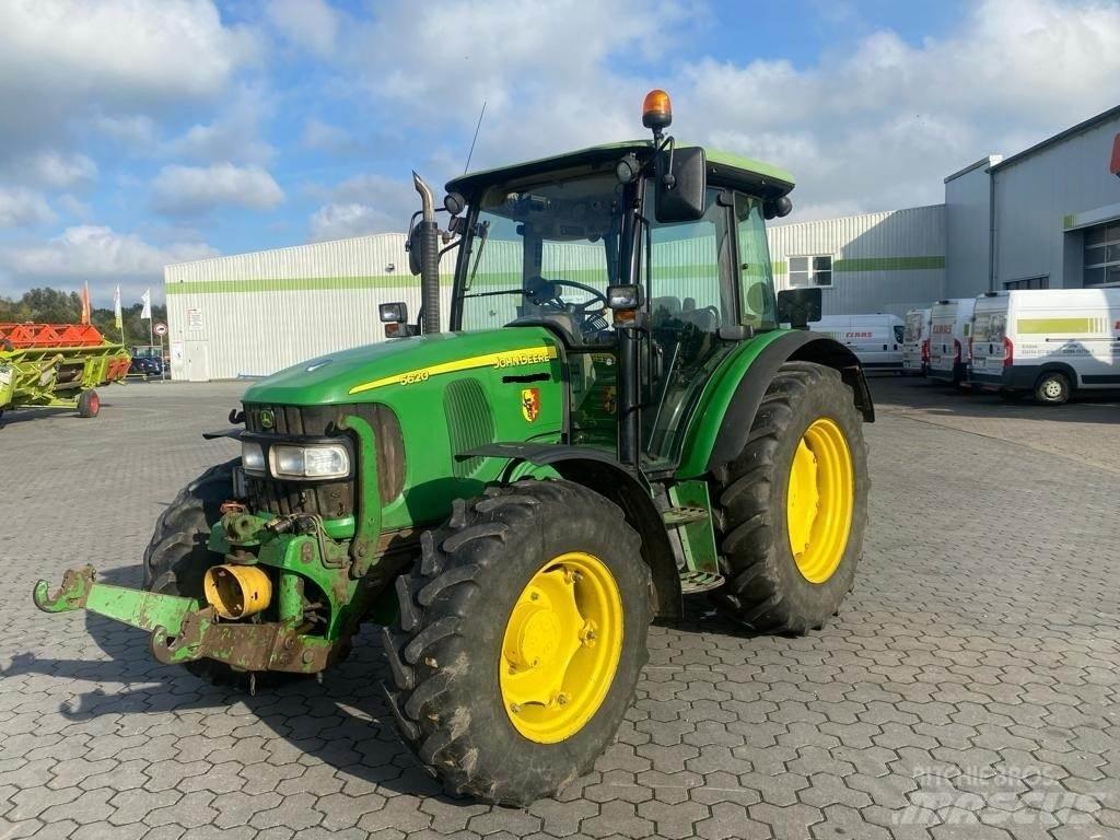 John Deere 5620 Трактори