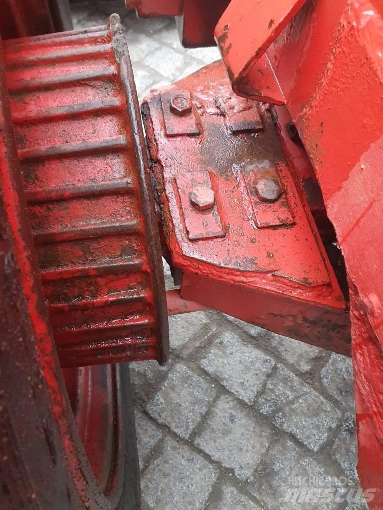 LKT 80 Скидери
