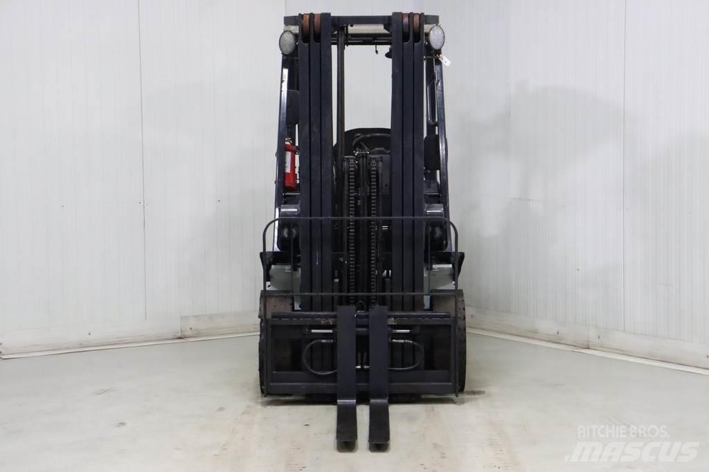 Nissan U1D2A20LQ Камиони с АГУ