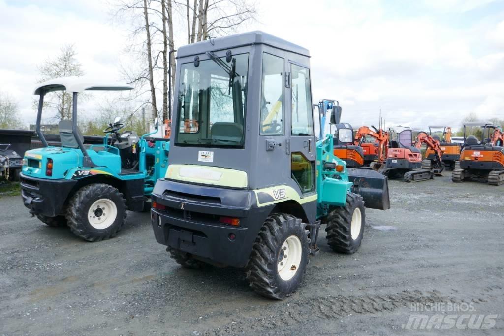 Yanmar V3-5B Колесни товарачи