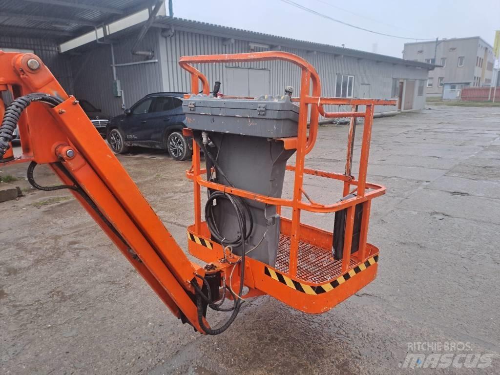 JLG E 300 AJP Съчленени стрелови подемници