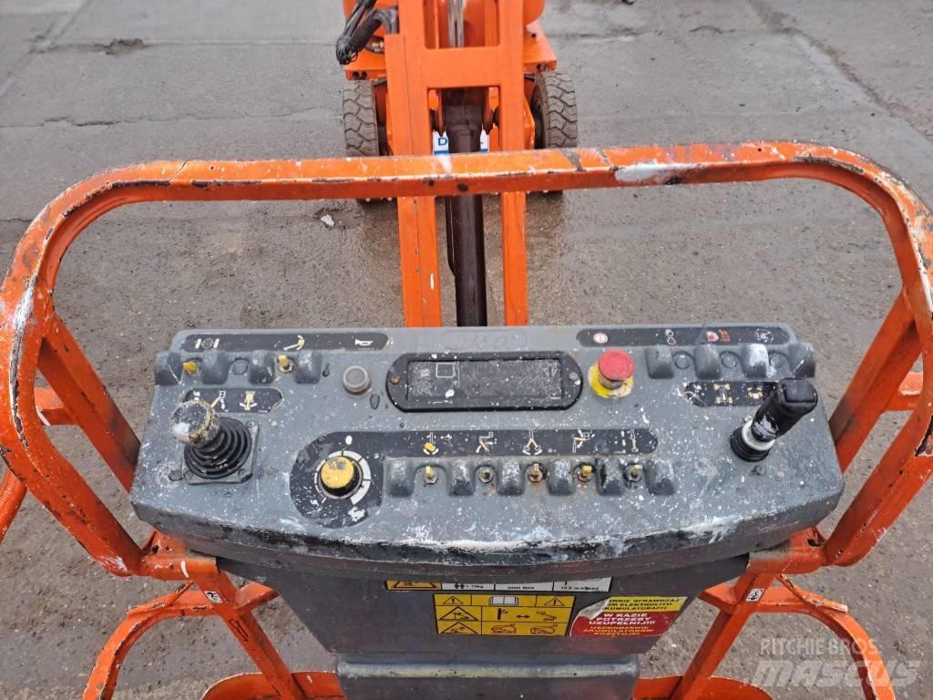 JLG E 300 AJP Съчленени стрелови подемници