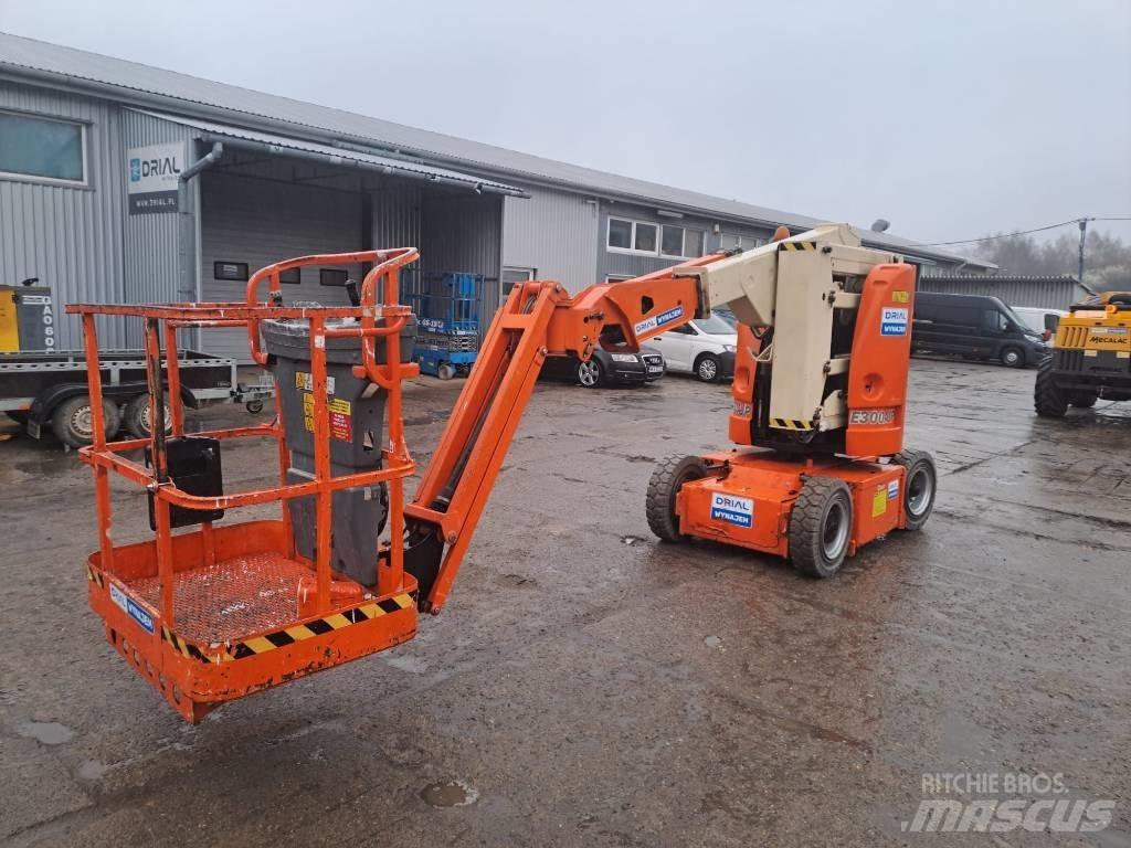 JLG E 300 AJP Съчленени стрелови подемници