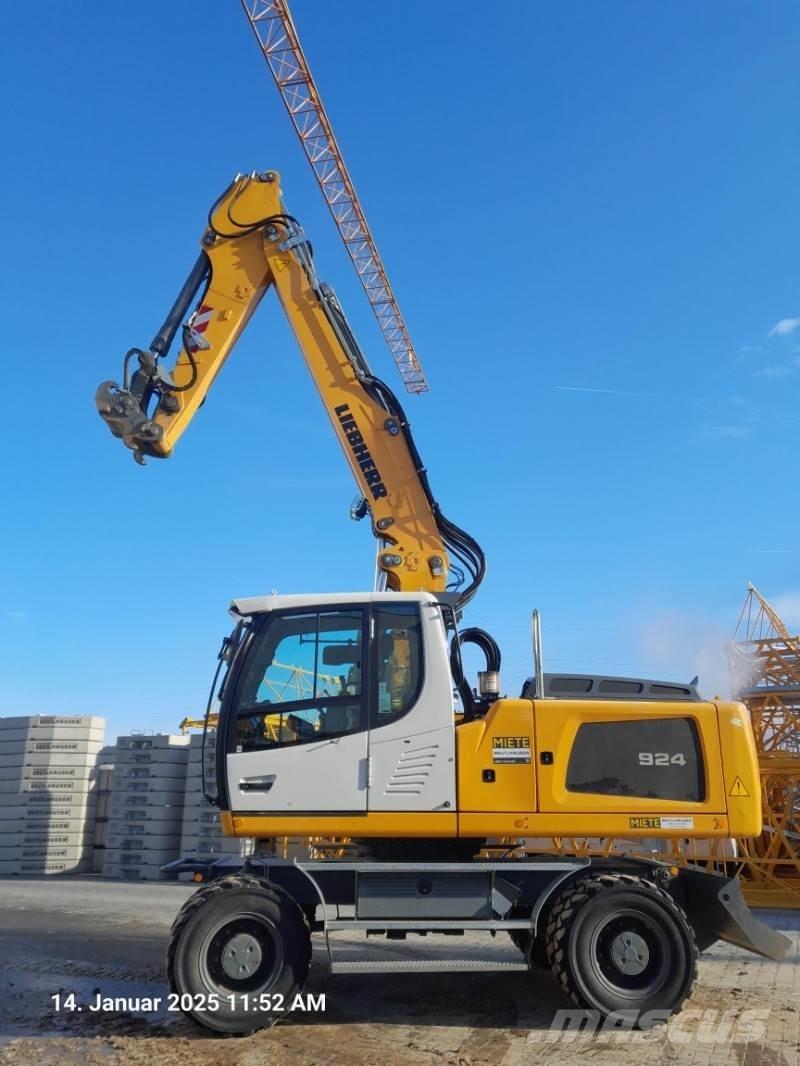 Liebherr A924 Колесни екскаватори