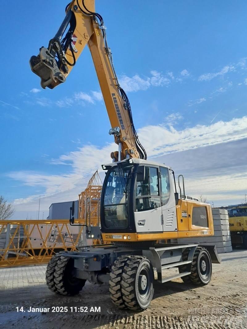 Liebherr A924 Колесни екскаватори
