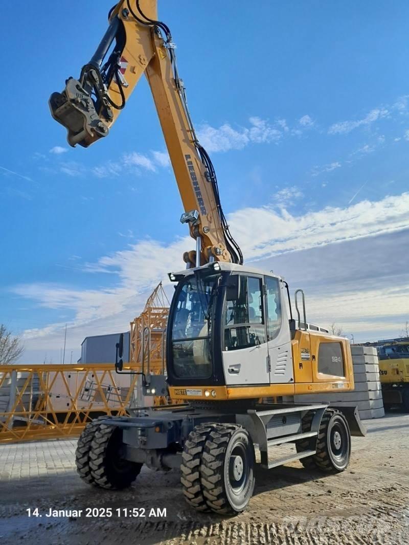 Liebherr A924 Колесни екскаватори