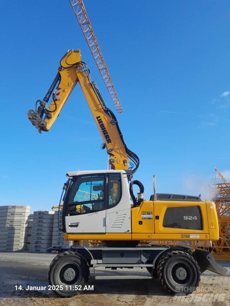 Liebherr A924 Колесни екскаватори