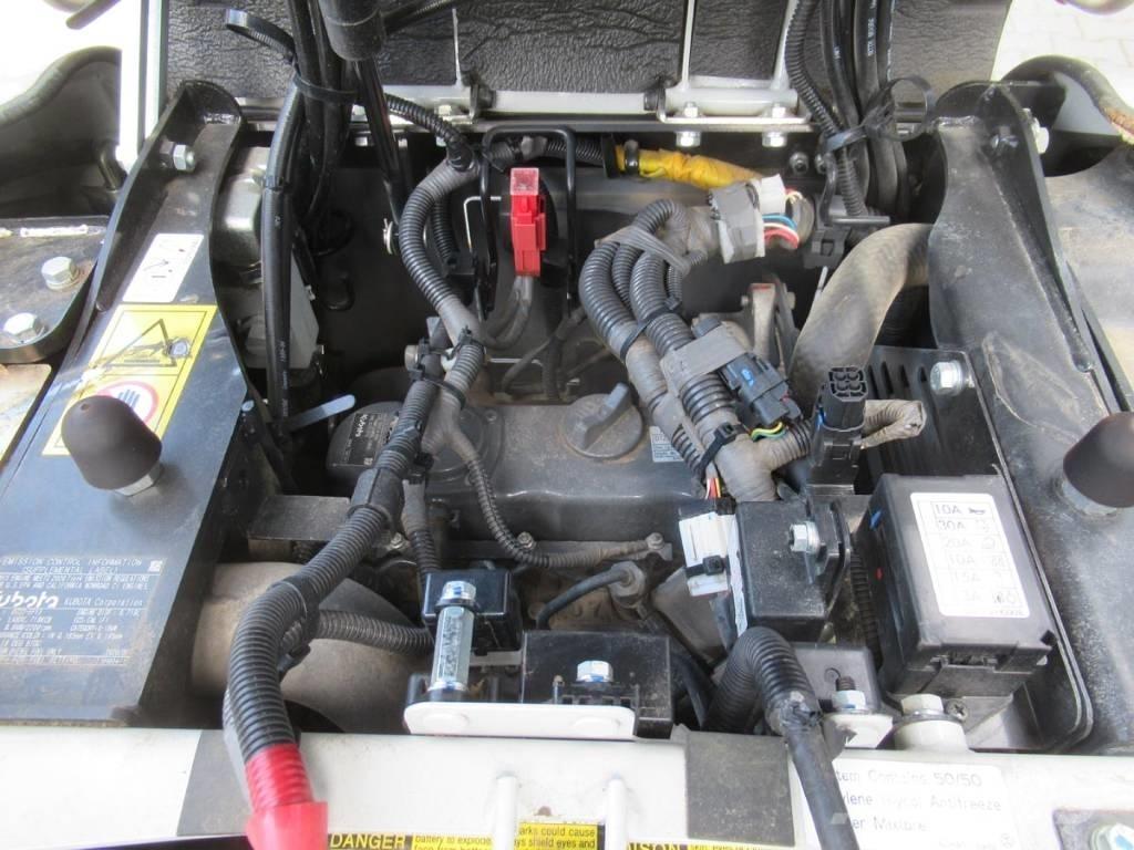 Takeuchi TB 210 R Мини екскаватори < 7 т