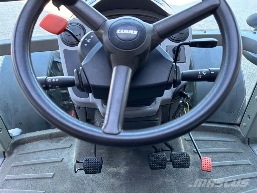 CLAAS Arion 640 Трактори