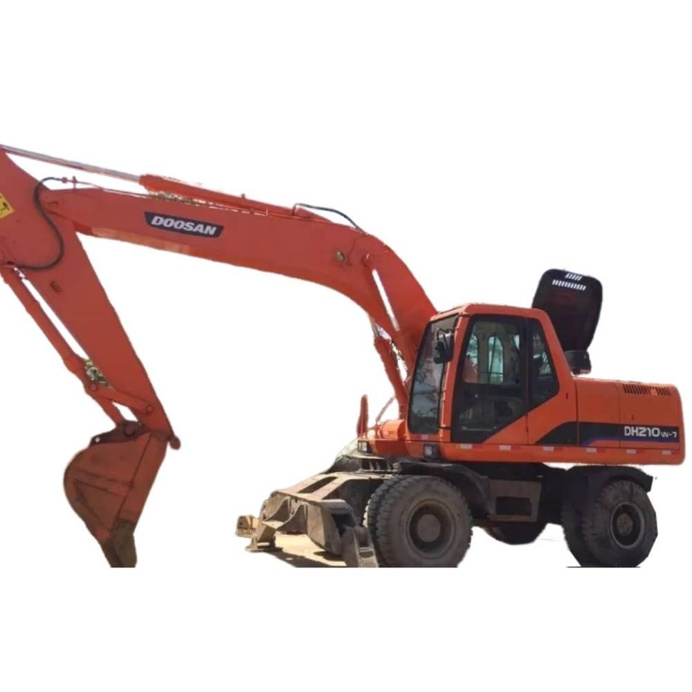 Doosan DH210W Колесни екскаватори