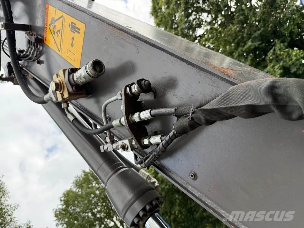 Volvo EW140D Колесни екскаватори