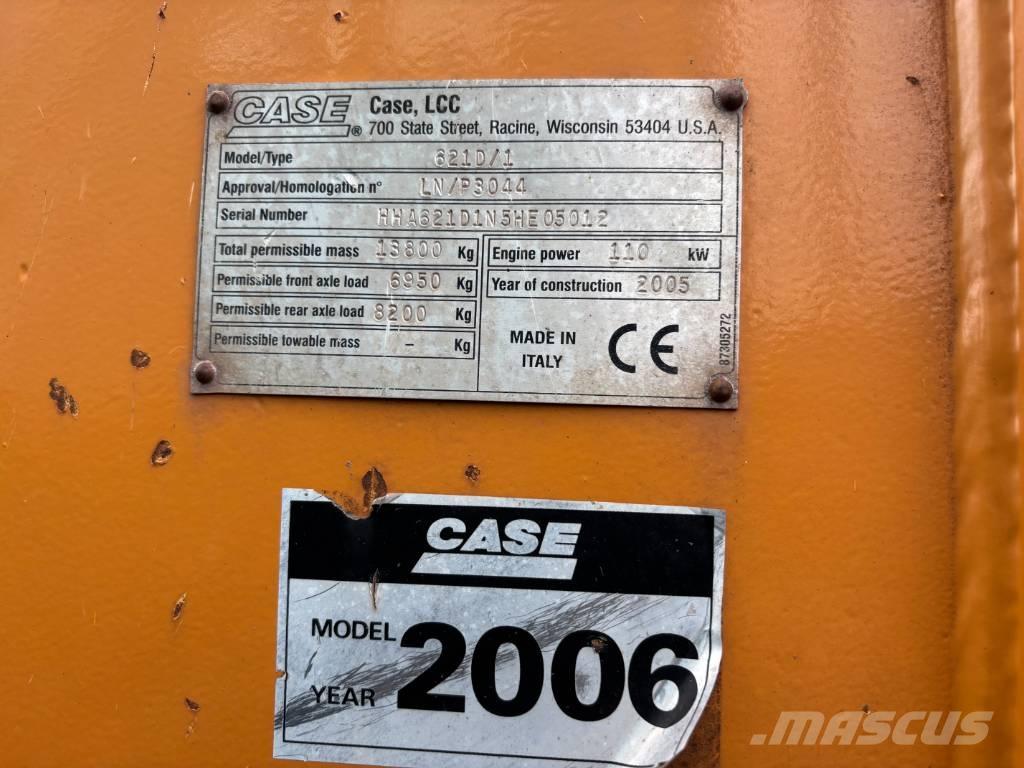 CASE 621 D XT Колесни товарачи