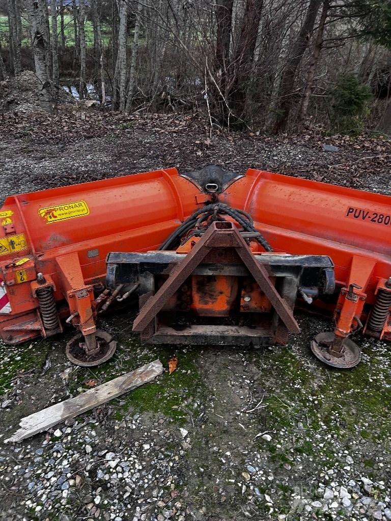Pronar PUV 2800 Снегочистачки