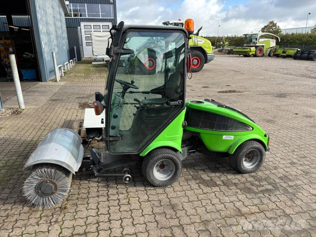 Egholm 2200 T Комунални съоражения