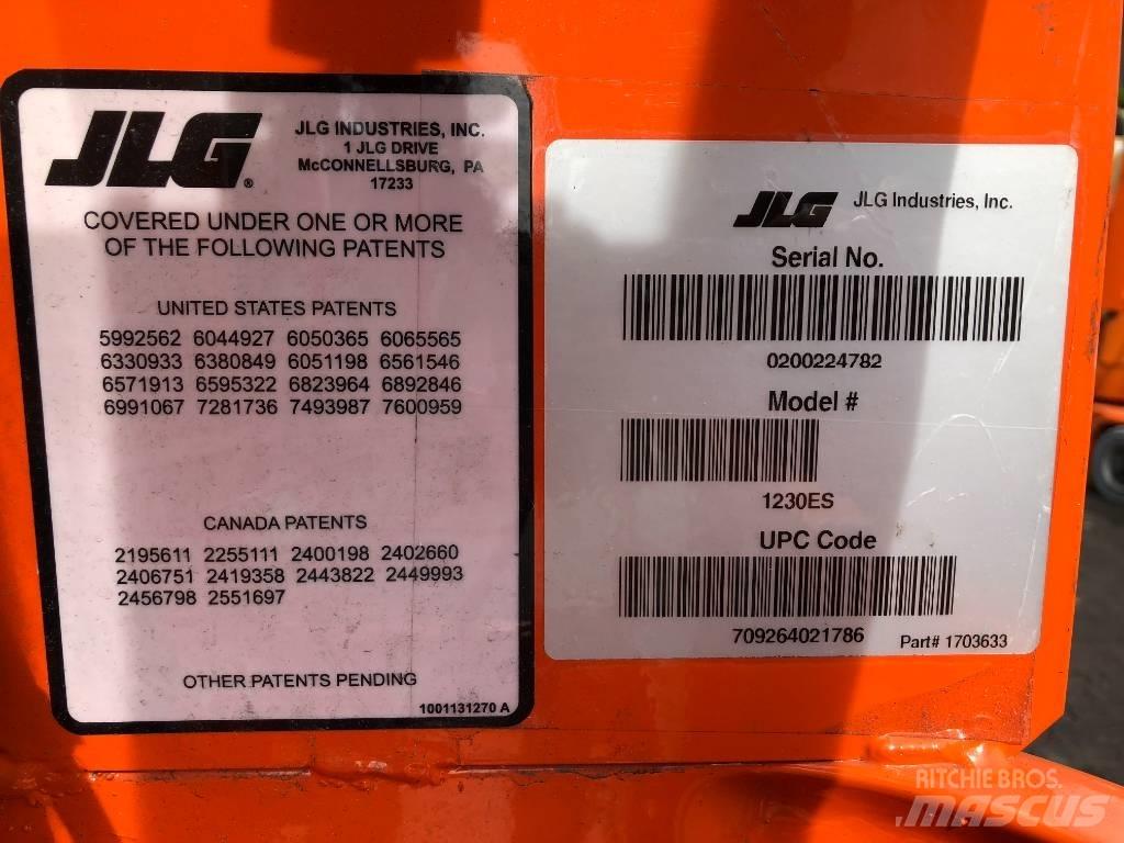 JLG 1230ES      V-3373 Вертикални мачтови повдигачи
