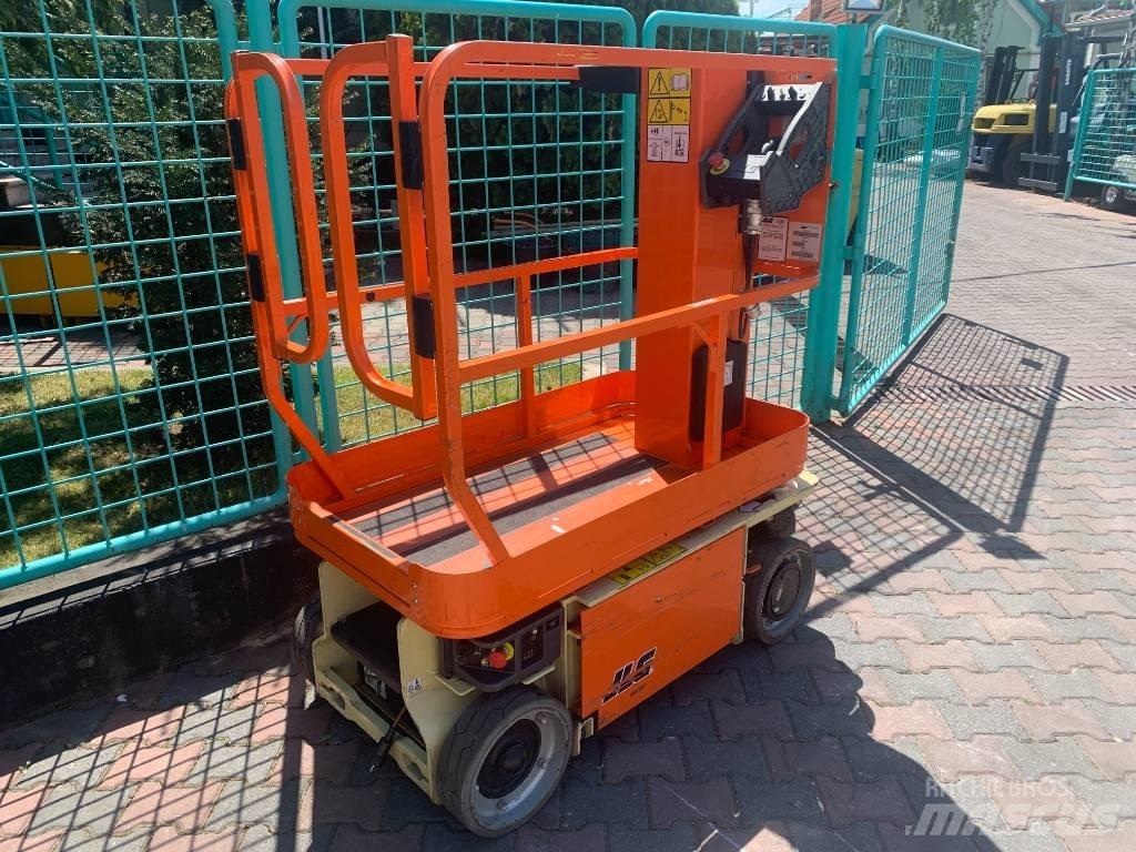 JLG 1230ES      V-3373 Вертикални мачтови повдигачи

