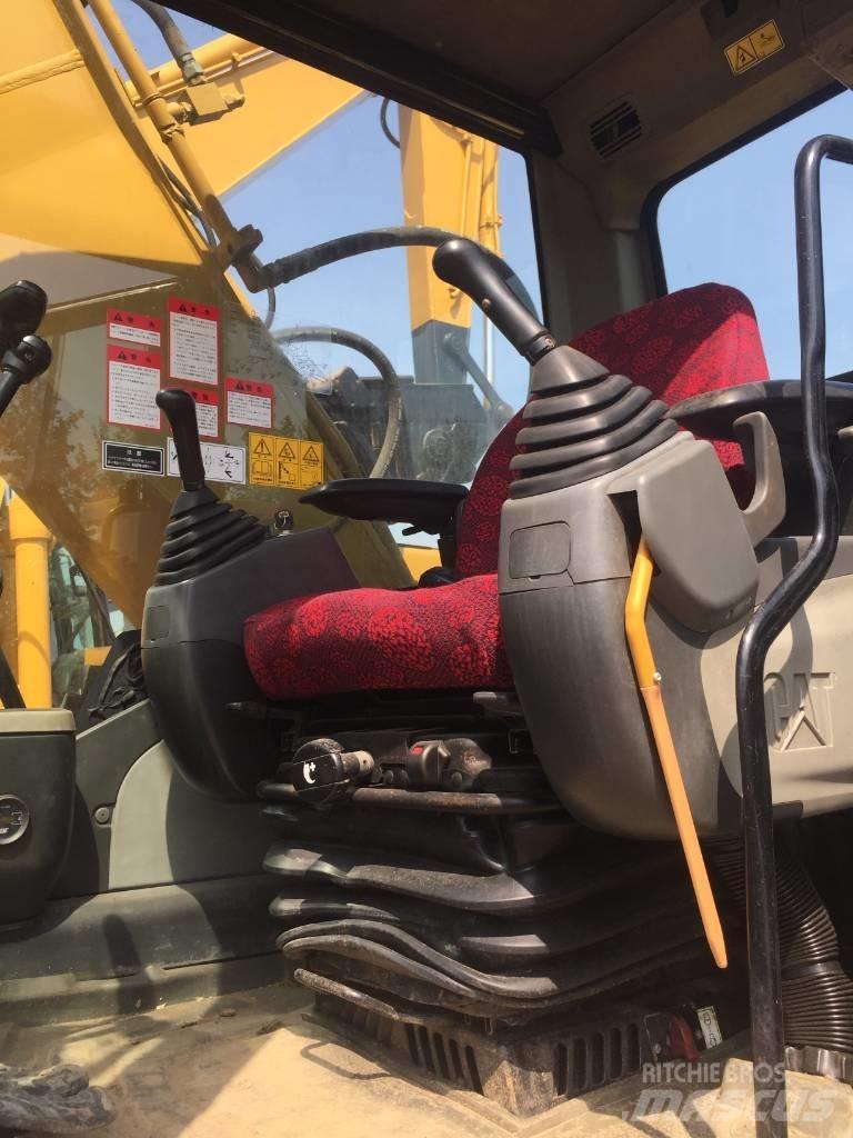 CAT 320 D Верижен екскаватор