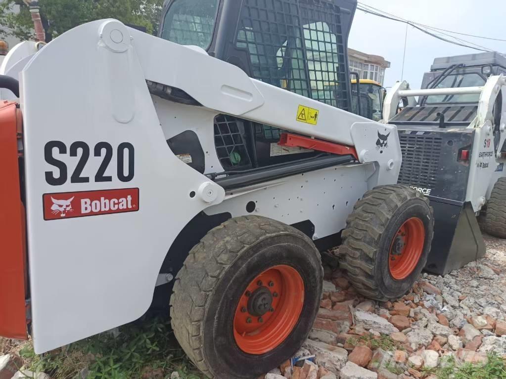 Bobcat S 220 Мини товарачи
