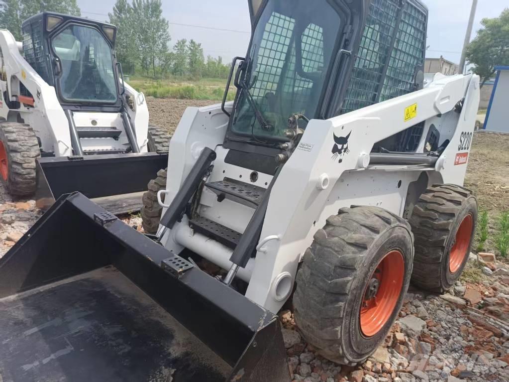 Bobcat S 220 Мини товарачи
