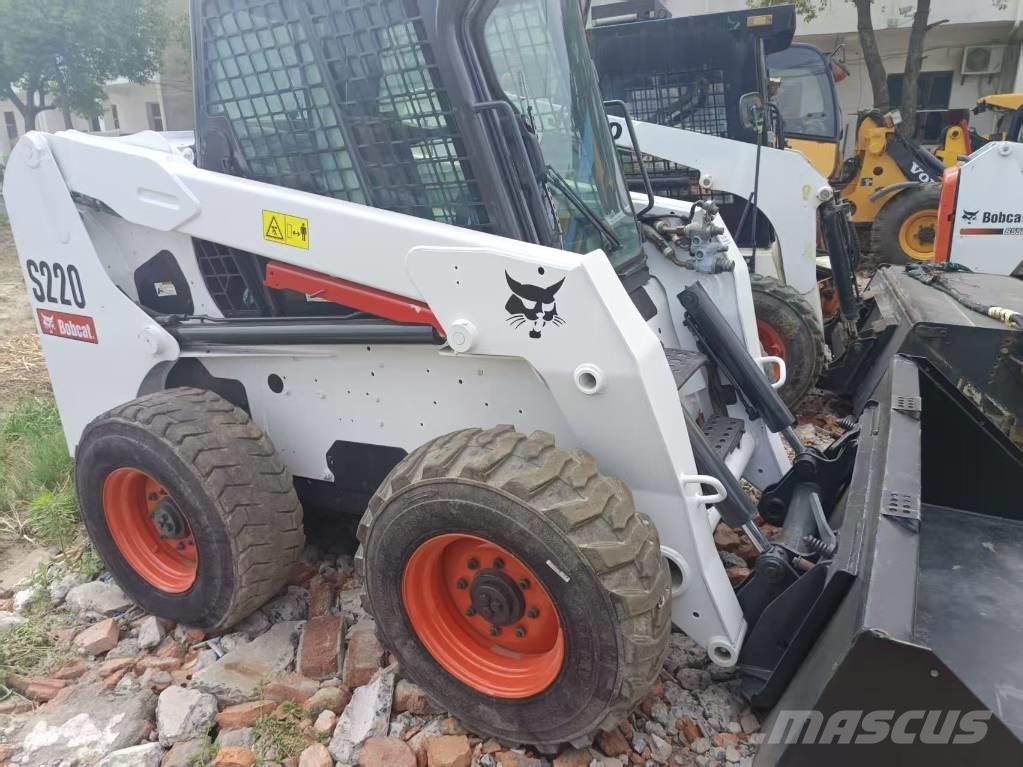 Bobcat S 220 Мини товарачи
