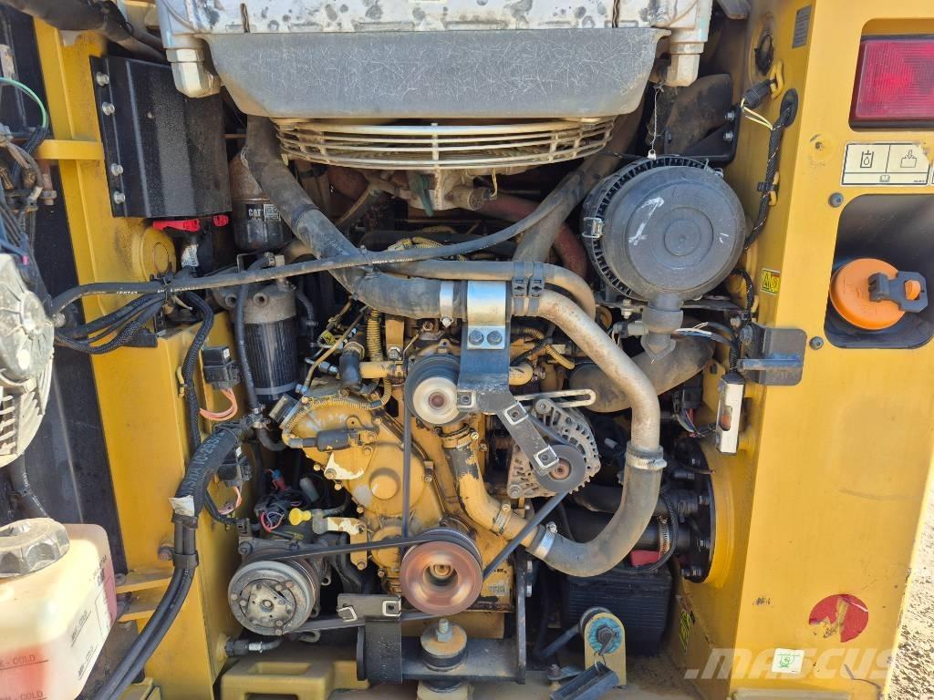 CAT 249 D Мини товарачи
