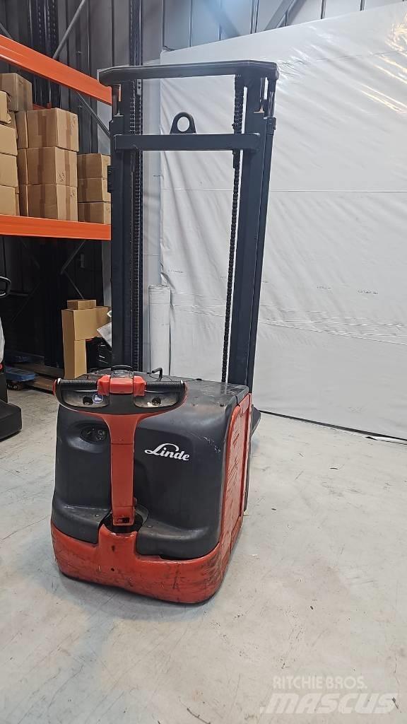 Linde L14 Колички високоповдигачи с теглич