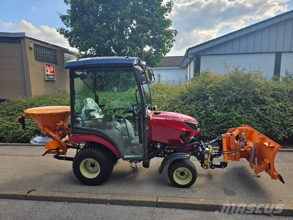 Yanmar SA 221 Компактни трактори