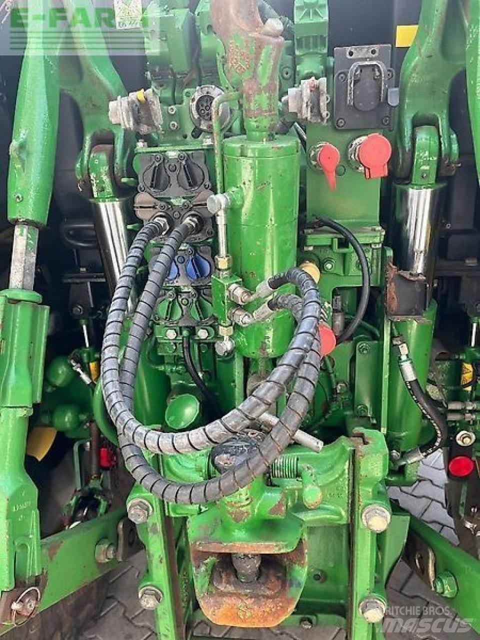 John Deere 6155 r Трактори
