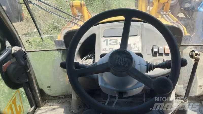 JCB 3 CX Товарач със заден ексватор