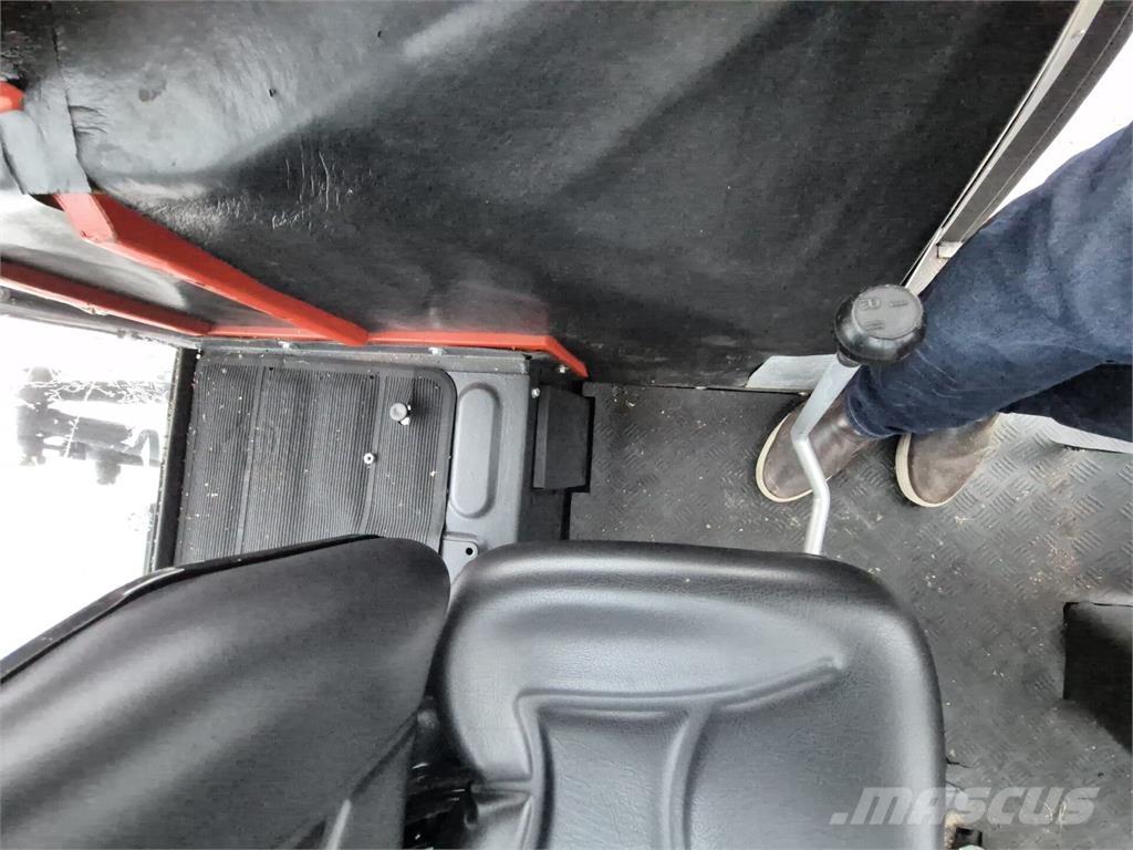 Ursus C385 Трактори